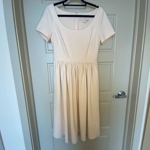Cream Gal Meets Glam midi dress